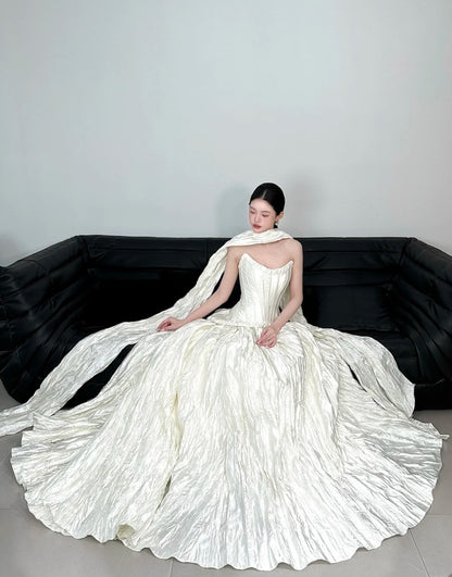 Elegant White Wedding Dress A-Line Satin Strapless Bridal Gowns Sleeveless Bridal Dress ED07002