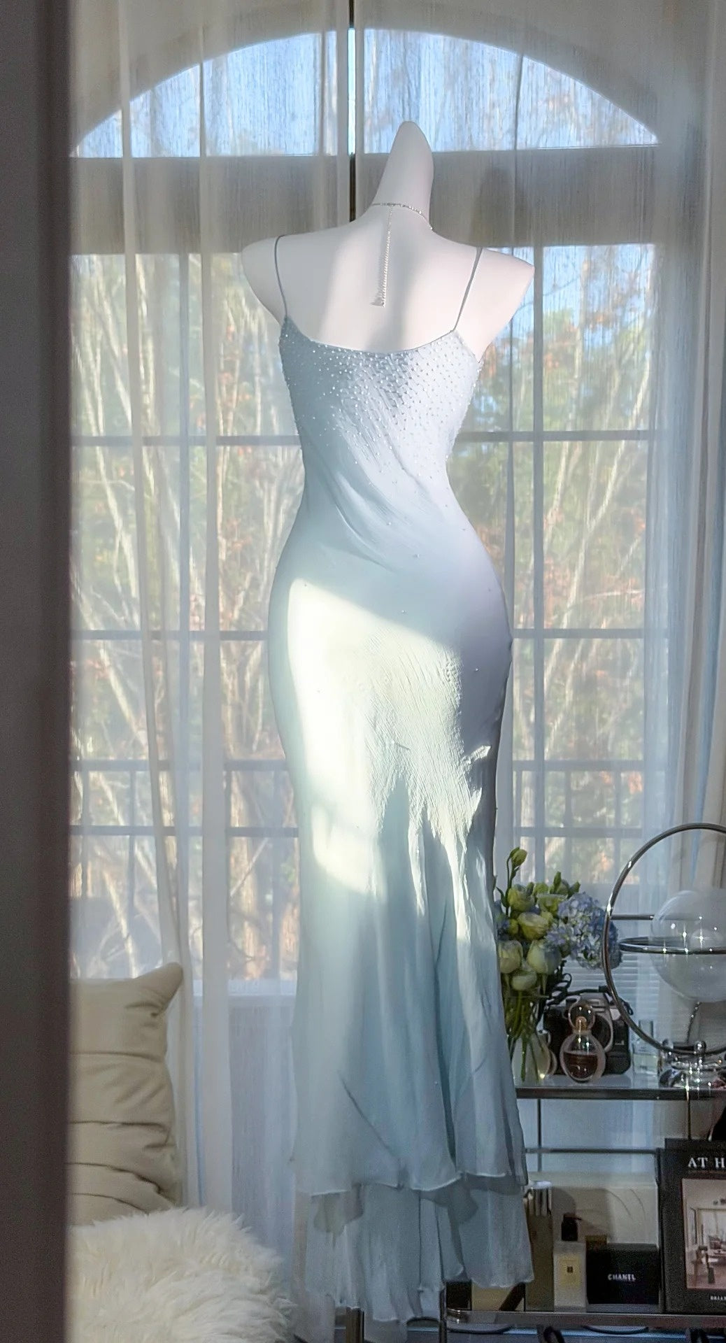Robe de bal bleu pâle à fines bretelles, en mousseline de soie ornée de perles, coupe fourreau, référence ED07007