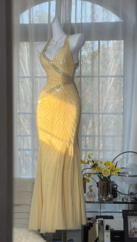 Gorgeous Yellow Prom Dress Tulle Beaded Sheath V-neck Evening Dress ED07053
