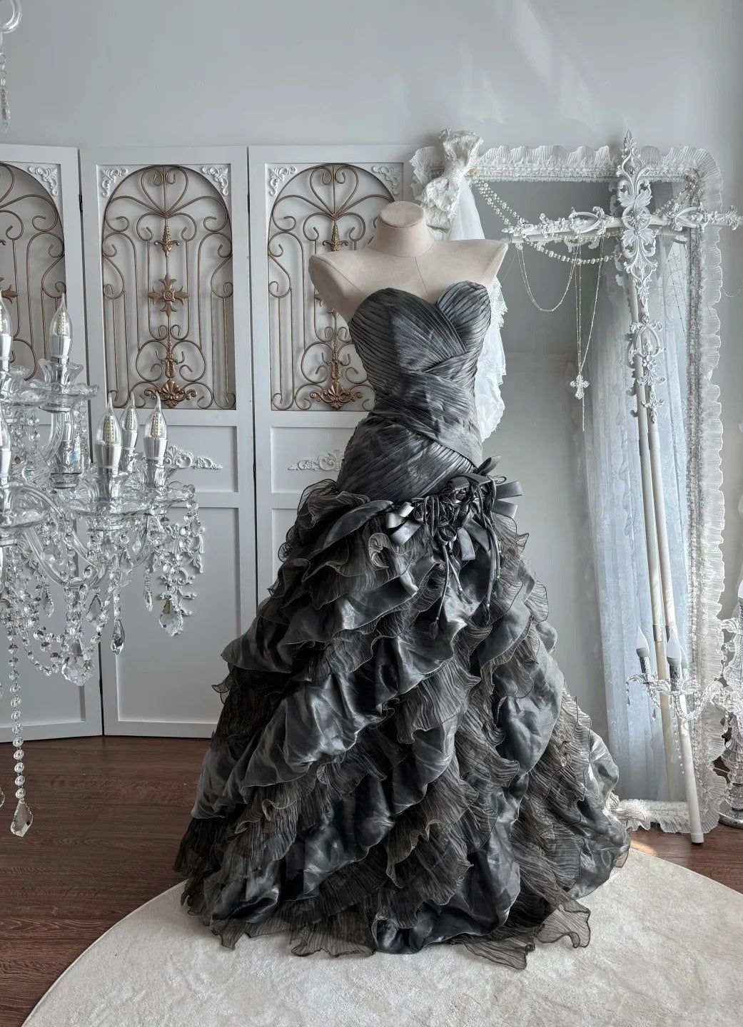 Magnifique robe de bal grise sans bretelles en tulle, coupe trapèze, ED07138