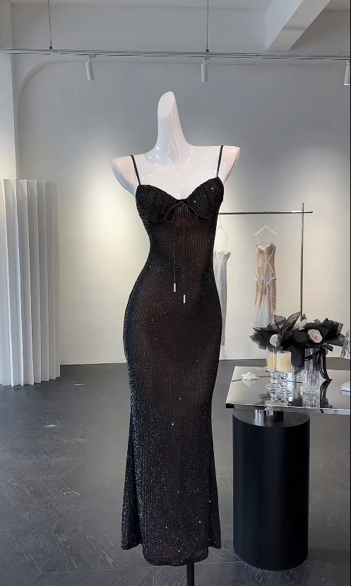 Robe de bal noire élégante, fourreau, bretelles spaghetti, robe de soirée en mousseline ornée de diamants, sans manches, robe d'anniversaire ED07231
