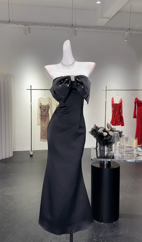 Classy Black Prom Dress Sheath Strapless Evening Dress Satin Sleeveless Birthday Dress ED07232