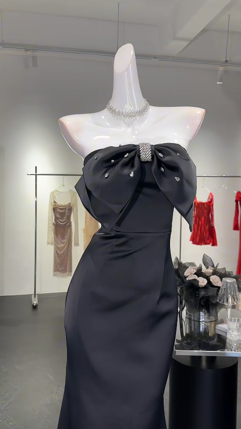 Robe de bal noire élégante, fourreau, sans bretelles, robe de soirée en satin sans manches, robe d'anniversaire ED07232