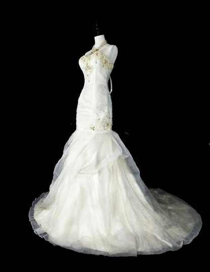 Robe de mariée blanche longue et sobre, décolleté cœur, style sirène, en tulle, référence ED07275