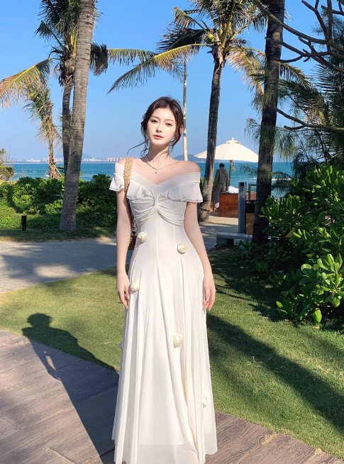 Niedliches langes weißes Chiffon-Abendkleid mit schulterfreiem A-Linien-Schnitt ED07288