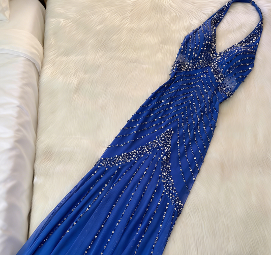 Vintage königsblaues Pailletten- und Perlen-Abendkleid mit Neckholder, Chiffon-Etui-Schnitt, langes Abendkleid ED07303
