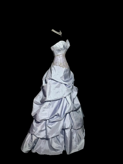 Niedliches langes, staublila Ballkleid aus Satin mit Perlenbesatz, A-Linien-Schnitt und Herzausschnitt, ärmelloses Geburtstagskleid ED07307