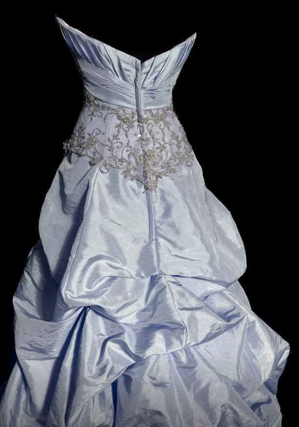 Niedliches langes, staublila Ballkleid aus Satin mit Perlenbesatz, A-Linien-Schnitt und Herzausschnitt, ärmelloses Geburtstagskleid ED07307