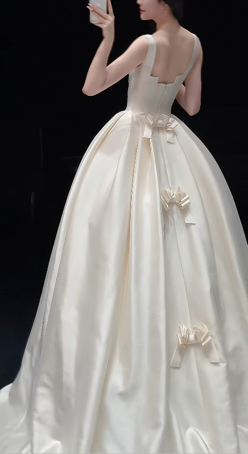 Elegant Straps White Long Wedding Dress Satin A-Line Bridal Gowns Sleeveless Bridal Dress  ED07312