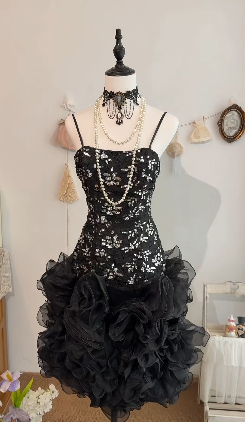 Chic Black Prom Dress Tulle Sequins Spaghetti Straps Sheath Short Birthday Dress EP07328