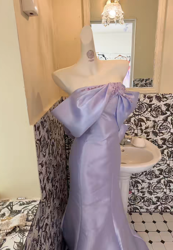 Chic Mermaid Strapless Evening Dress Satin Purple Prom Dress ED07377