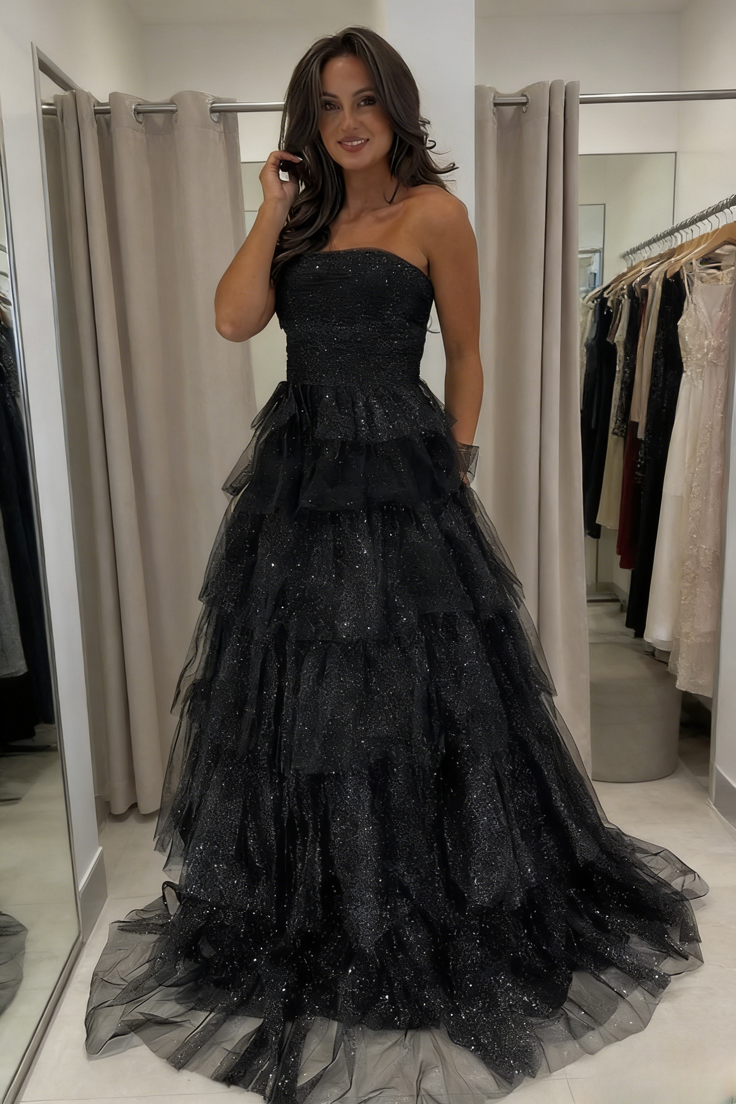 Elegantes schwarzes Tüll-Abendkleid, trägerlos, A-Linie, langes Modell ED07411