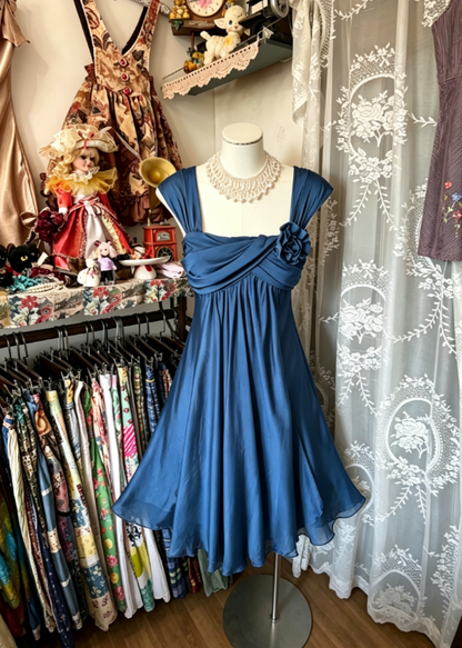 Robe de bal chic bleu marine Fourreau carré Robe de soirée sans manches en mousseline de soie courte ED07425