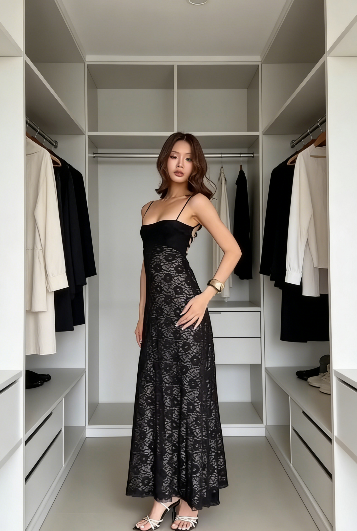 Robe de soirée longue noire fourreau en dentelle avec fines bretelles spaghetti chic ED07437