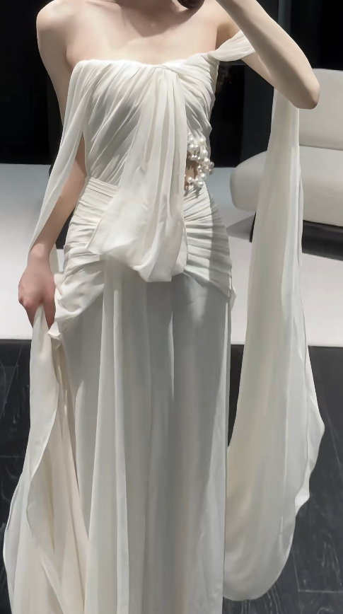Chic White Wedding Dress Off-shoulder Sheath Chiffon Brial Gown ED07492