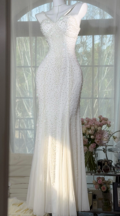 Robe de Soirée Longue Sirène Chic Col en V Perles Mousseline de Soie Blanche Bal de Promo ED07498