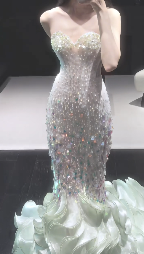 Gorgeous Mermaid Sweetheart Long Evening Dress Sequins Green Prom Dress ED07500