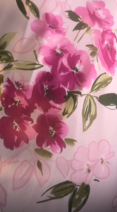 Robe Courte Rose de Bal Bretelles Fines Moulante Fleurie Cocktail Sans Manches Robe Courte Semi-Formelle ED07523