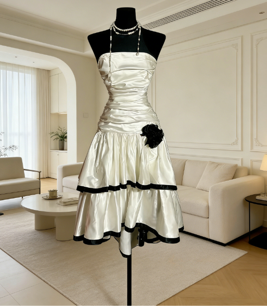 Ivory Short Prom Dress Strapless A-Line Satin Cocktail Dress Sleeveless Short Semi-Formal Dress ED07525