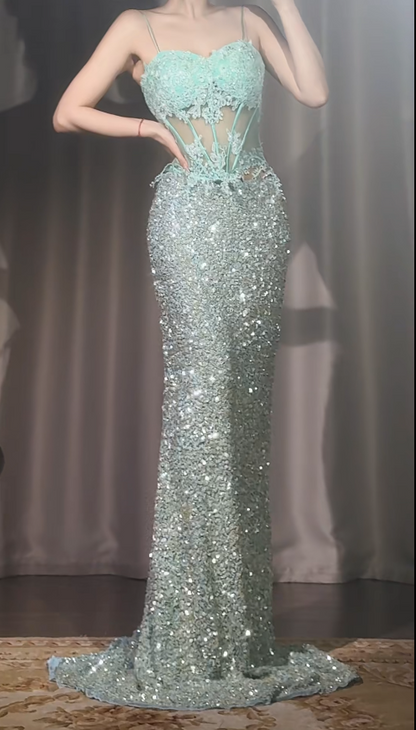 Robe de bal verte chic à bretelles spaghetti, robe de soirée fourreau longue à paillettes et perles ED07559