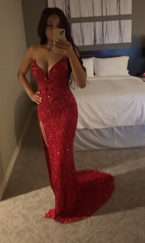 Chic Burgundy Prom Dress Sweetheart Sheath Beaded Tulle Long Evening Dress ED07560