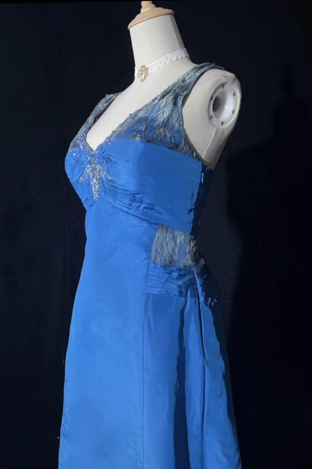Blue Prom Dress V-neck A-Line Satin Beaded Long Evening Dress ED07595