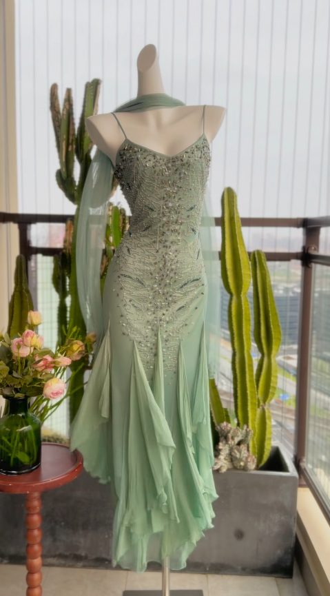 Vintage Sheath Green Prom Dress Spaghetti Straps Beaded Chiffon Long Evening Dress ED07618