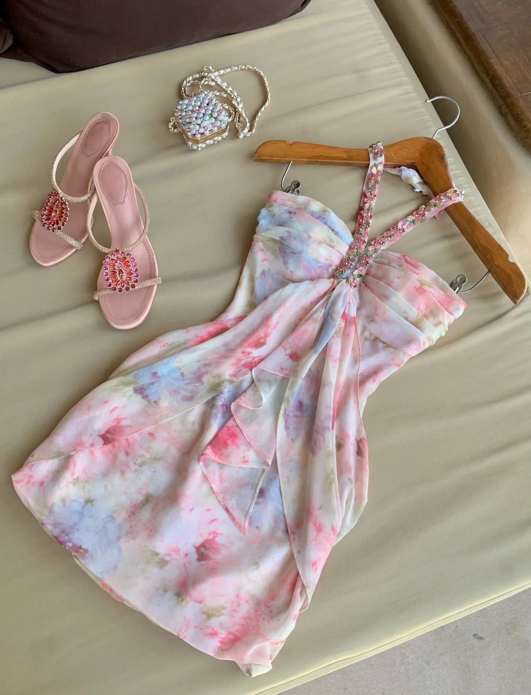 Pink Short Prom Dress Halter Sheath Chiffon Cocktail Dress Sleeveless Short Semi-Formal Dress ED07619