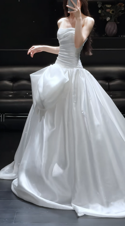 Timeless White Wedding Dress Sweetheart Satin Birdal Gowns A-Line Bridal Dress  ED07696