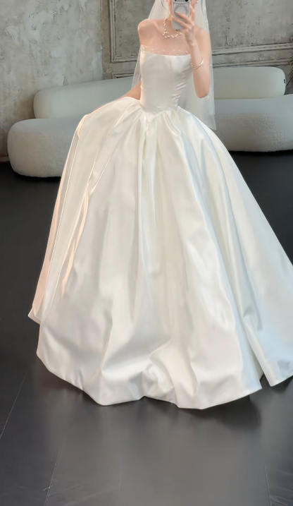 Robe de mariée intemporelle coupe trapèze Robe de mariée blanche Robe de mariée bustier en satin ED07704