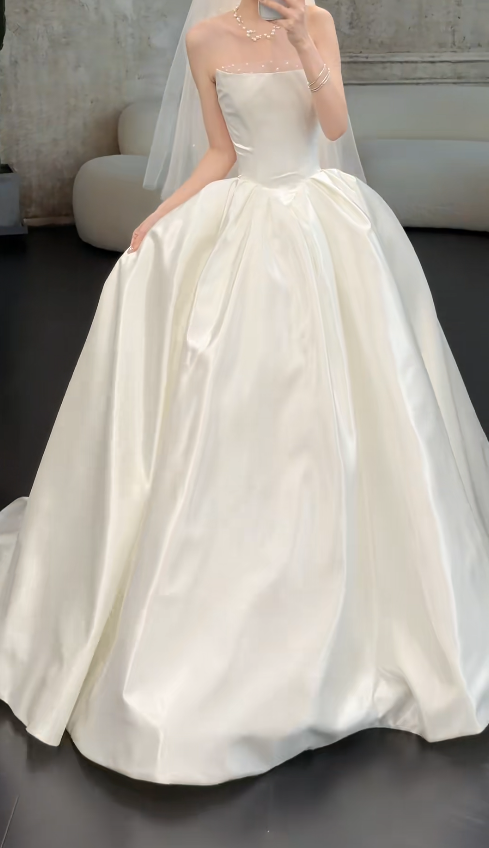 Timeless A-Line Bridal Dress White Wedding Dress Strapless Satin Birdal Gowns  ED07704
