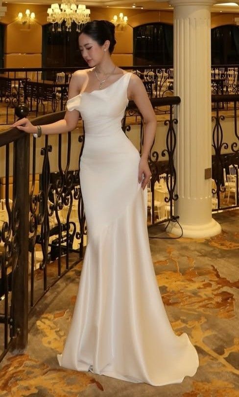 Timeless Mermaid Bridal Dress White Wedding Dress Off-shoulder Satin Birdal Gowns   ED07705