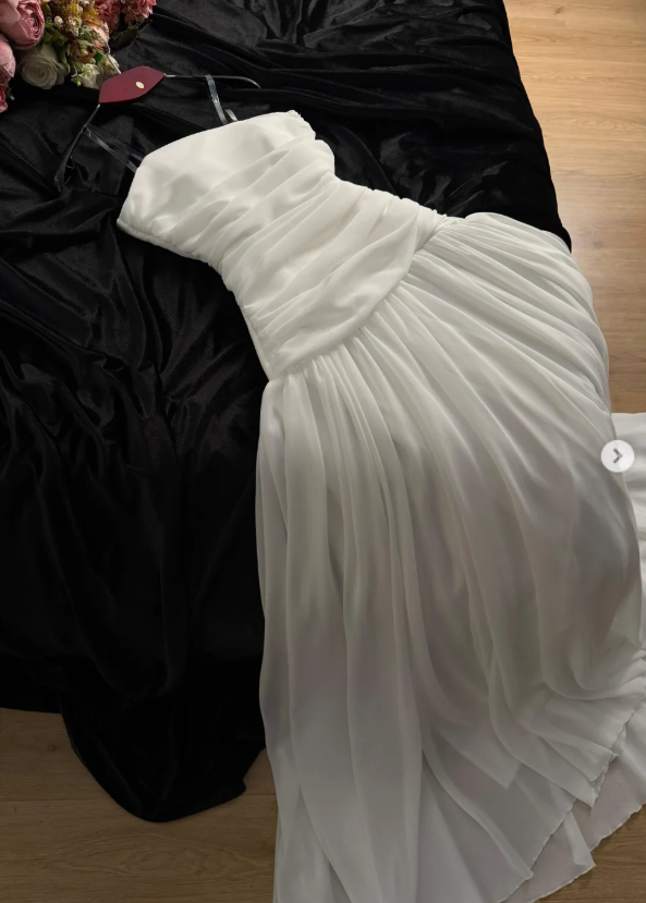 Robe de soirée simple blanche fourreau bustier tenue d'invitée de mariage robe de vacances en mousseline de soie ED07706
