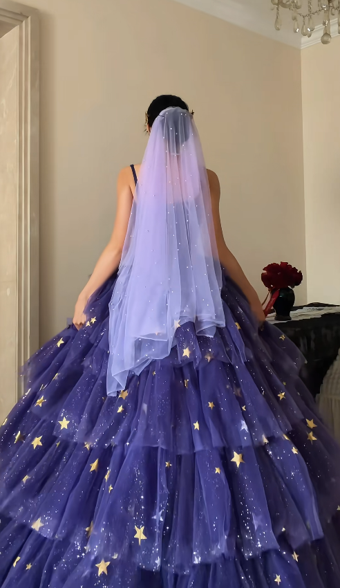 Magnifique Robe de Demoiselle d'honneur Ligne A en Tulle Bretelles Spaghetti Robe de Quinceañera Robe de Bal Violette ED07723