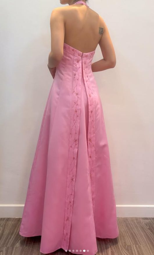 Superbe robe de soirée longue en satin trapèze, col halter, ornée de perles, robe de bal rose ED07735