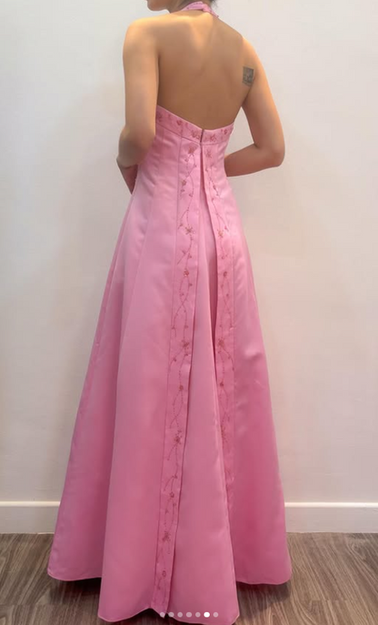 Superbe robe de soirée longue en satin trapèze, col halter, ornée de perles, robe de bal rose ED07735