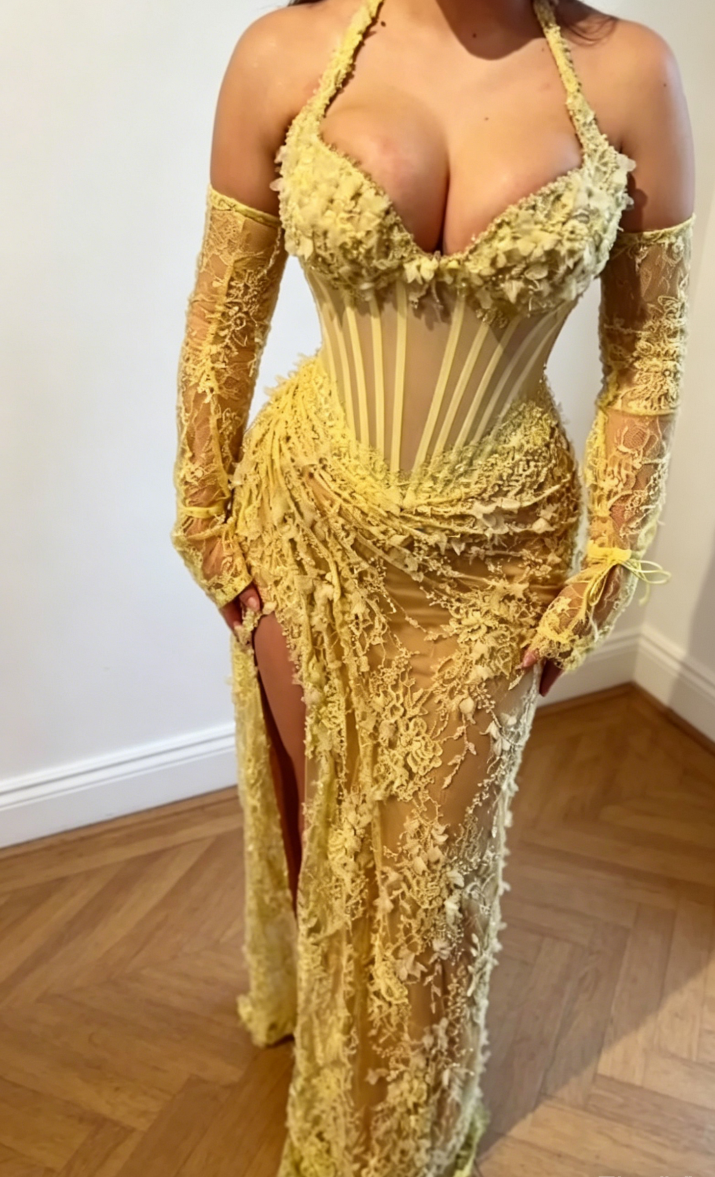 Chic Yellow Prom Dress Sheath Lace Appliques Long Evening Dress Halter Formal Dress ED07736