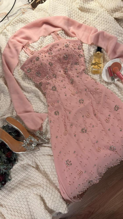 Süßes rosa Geburtstags-Kleid mit Spaghettiträgern, Etui-Form, Chiffon, Urlaubs-Kleid, perlenbesetztes kurzes Ballkleid ED07799