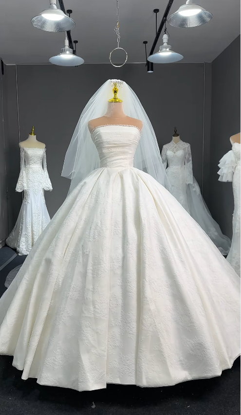 Timeless A-Line Wedding Dress Lace Strapless Bridal Dress White Bridal Gown ED07829