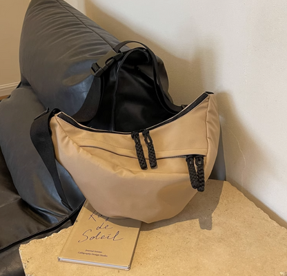Lässige, vielseitige Halbmondtasche aus Nylongewebe ED0783