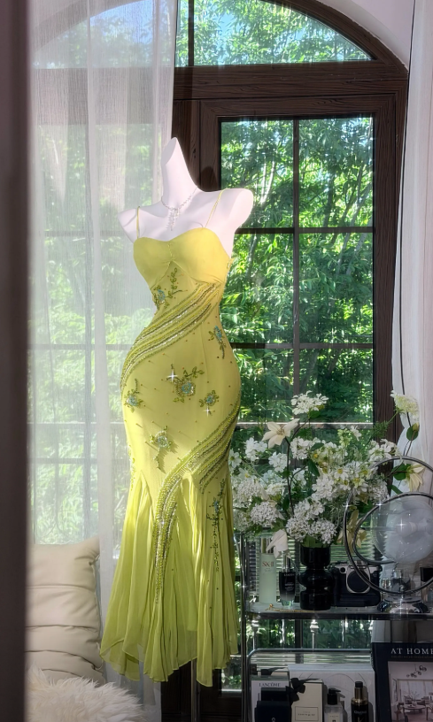Robe de soirée longue verte romantique en mousseline fourreau avec perles et bretelles spaghetti - Robe de bal ED07843