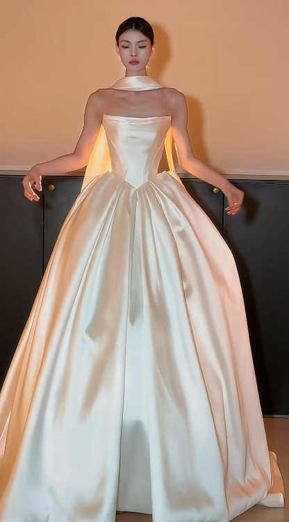 Zeitloses trägerloses A-Linien Hochzeitskleid aus Satin, Brautkleid Weiß ED07894