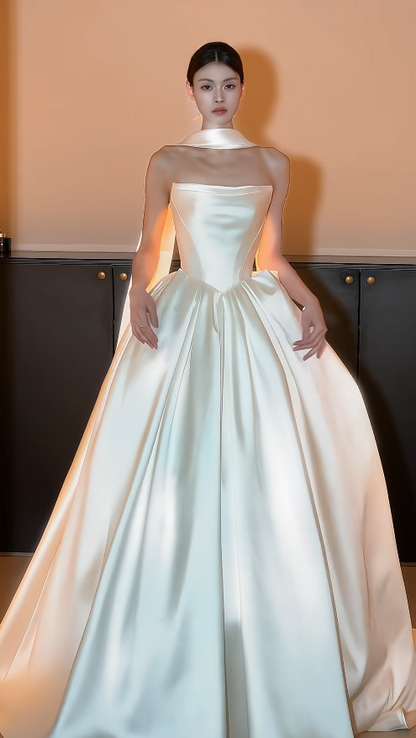 Zeitloses trägerloses A-Linien Hochzeitskleid aus Satin, Brautkleid Weiß ED07894