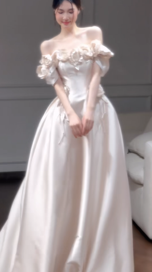 Timeless Off-shoulder A-Line Wedding Dress Satin Bridal Dress Champagne Bridal Gown ED07899