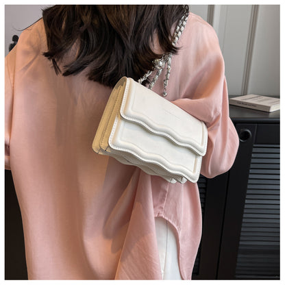 Vielseitige Messenger Bag mit Kette ED0789