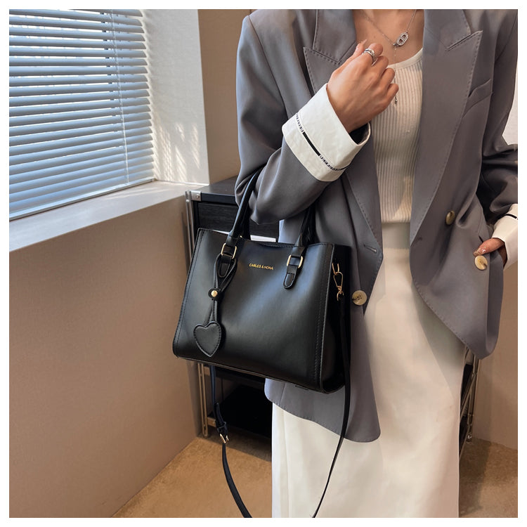 Vielseitige Messenger Bag mit Kette, quadratische Schultertasche ED0790