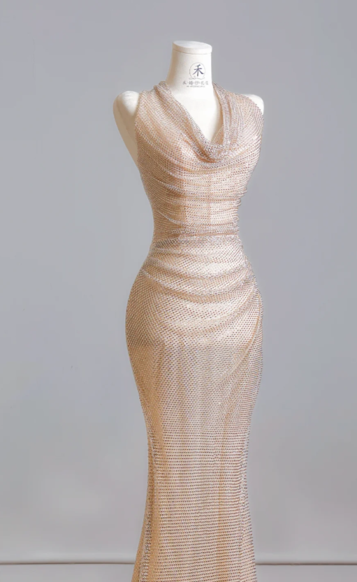 Robe de soirée longue fourreau en mousseline de soie à licou chic avec strass, robe de bal couleur champagne ED07987