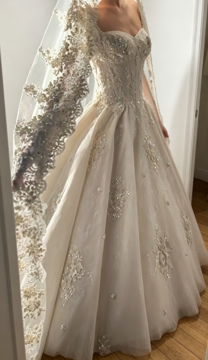 Robe de mariée modeste trapèze en tulle avec appliques Robe de mariée blanche ED08008