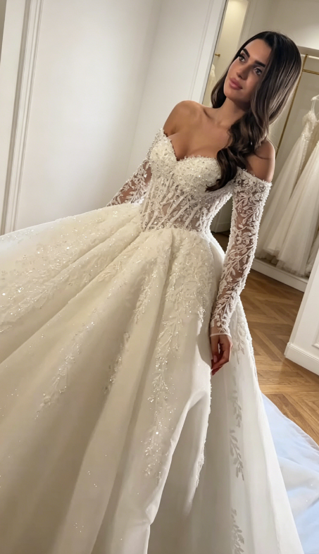 Modest Off-shoulder A-Line Wedding Dress Tulle Appliques Bridal Dress White Bridal Gown ED08011