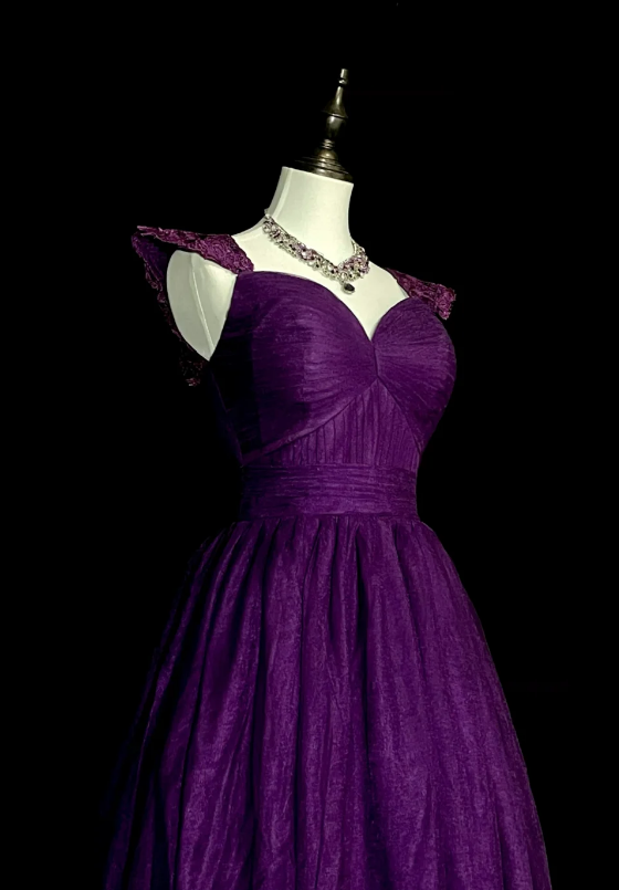 Wunderschönes A-Linien-Abendkleid aus Satin mit Trägern, lila Ballkleid ED08017